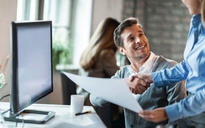 Los Directores Ejecutivos consideran prioritarios el compromiso y la retención de los empleados | Estrategia