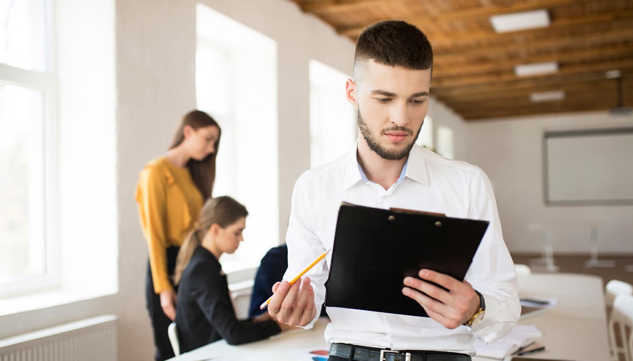 Temas recomendados para los profesionales de CX en 2023 | Opinión