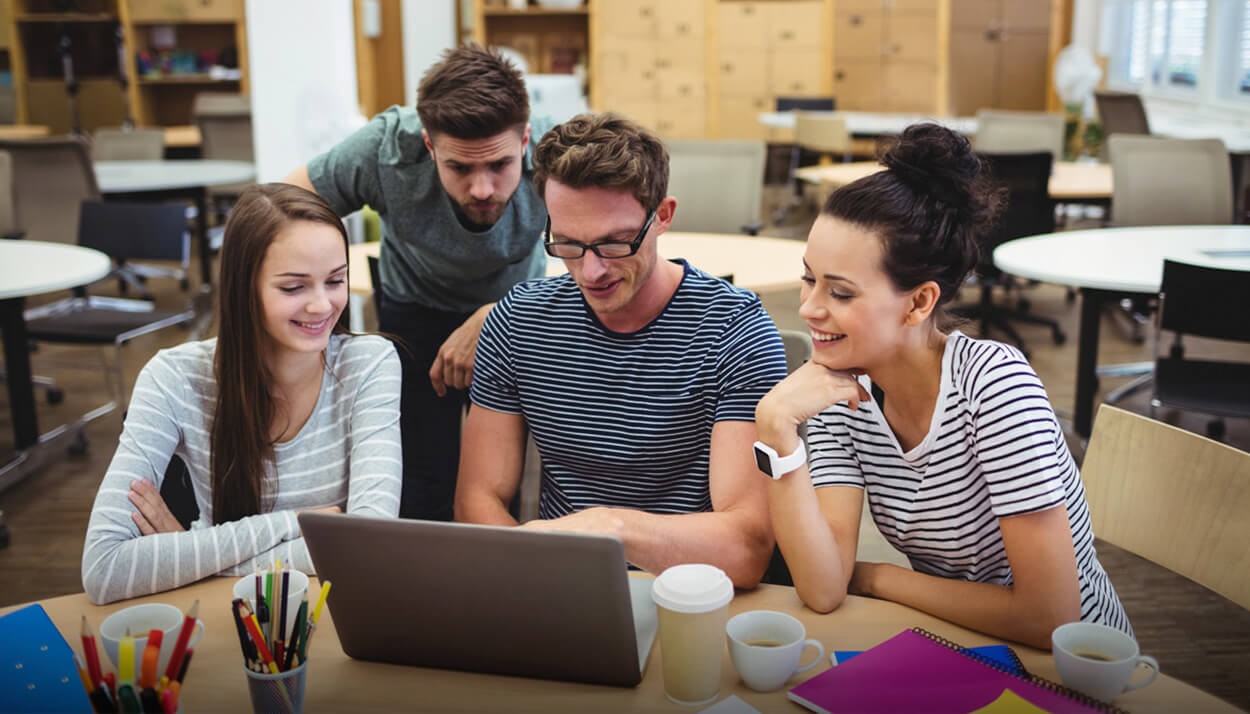 Servicio para la Generación Z: Cómo ayudar a esta generación experta en tecnología | Opinión